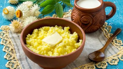 Постная пшенная каша на воде без сахара