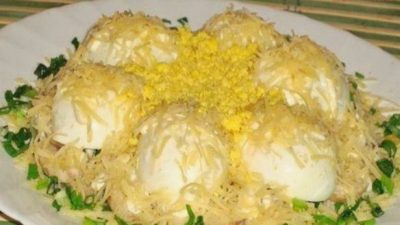 Салат «Сугроб» с куриной печенью и фасолью