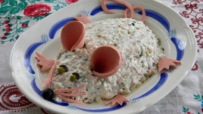 Классический «Оливье» в виде мыши