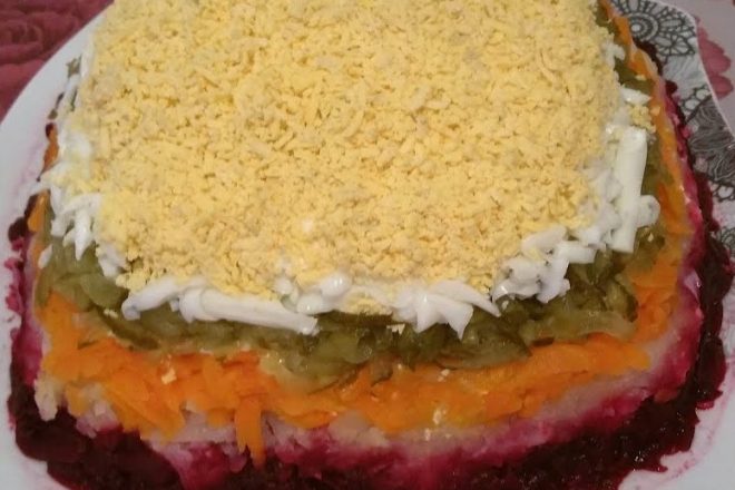 Салат «Овощной торт» с майонезом