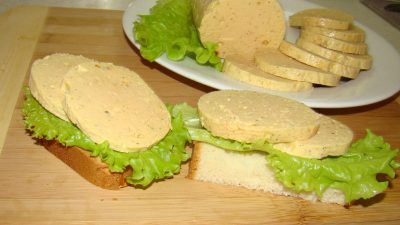 Колбаса для детей из курицы со свининой