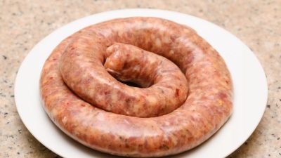 Колбаса из говядины и свинины по-домашнему