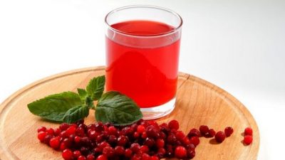 Морс из брусники с медом без варки