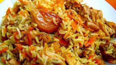 Плов с куриной грудкой и барбарисом в мультиварке