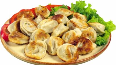 Классические жареные пельмени на сковороде