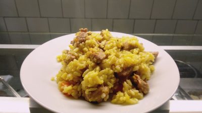 Плов из филе индейки на сковороде