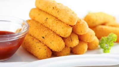 Творожно-сырные палочки с чесноком