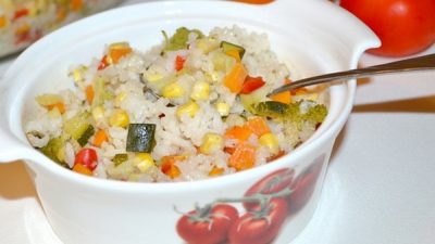 Постный плов с брокколи в горшочках
