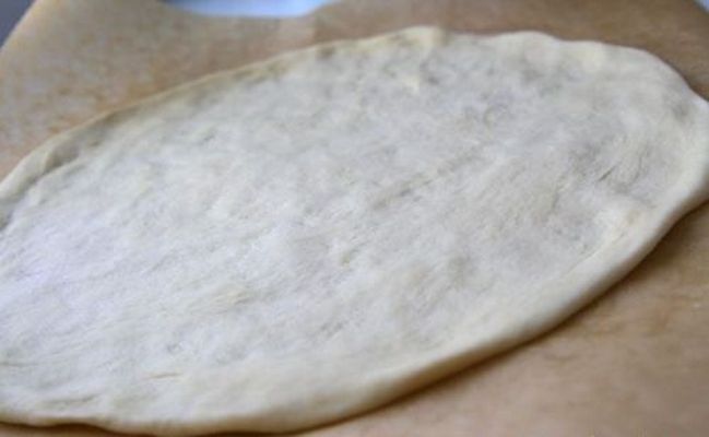 Бездрожжевое тесто для пиццы на кислом молоке и сметане