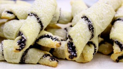 Маковые рогалики из песочного теста