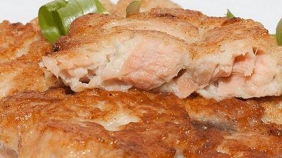 Аппетитные котлетки из красной рыбы с сыром
