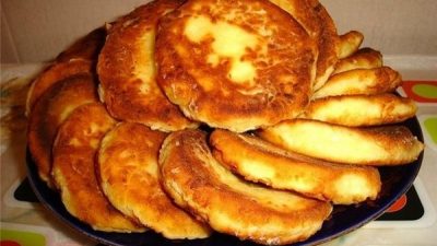 Аппетитные творожные сырники к завтраку