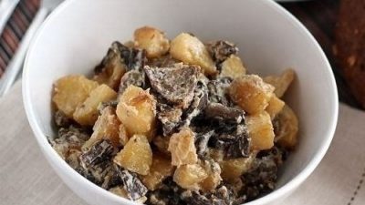 Аппетитный картофель с опятами в сметане