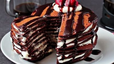 Аппетитный шоколадный торт из блинчиков