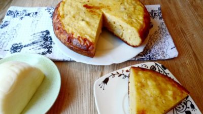 Ароматный пирог с тремя сырами