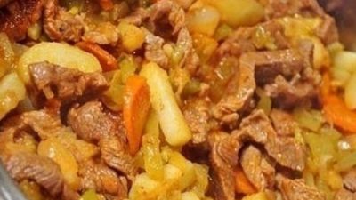 Азу мясное с соленым огурцом