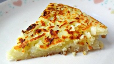 Бабка из отварного картофеля с луком