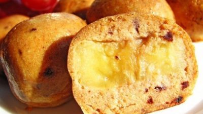Банан в творожном кляре с изюмом