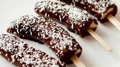 Банановый пломбир в шоколаде