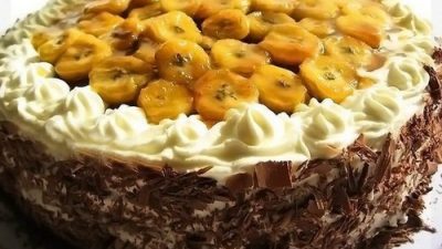 Банановый торт с грецким орехом