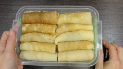 Блинчики с грибами и луком на завтрак