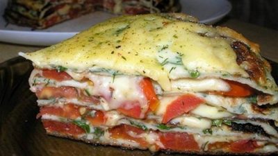 Блинный пирог с сырной начинкой