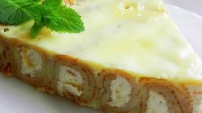 Блинный пирог с творогом в заливке