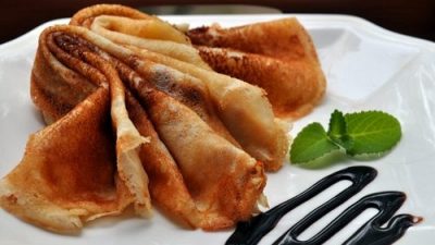 Блины на газированной воде с молоком