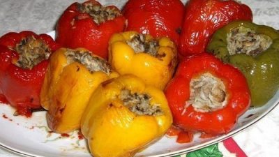 Болгарский перец с начинкой из куриного фарша