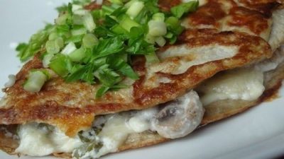 Бризоль из мясного фарша с шампиньонами