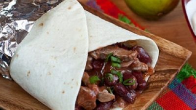 Буррито с красной фасолью и говядиной