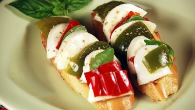 Бутерброды с моцареллой и болгарским перцем