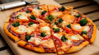 Быстрая домашняя пицца с брокколи