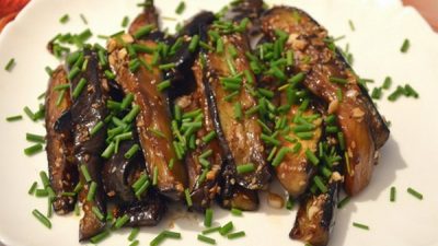 Быстрая закуска из баклажанов с чесноком