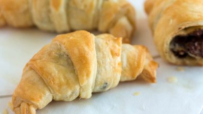 Быстрые круассаны с шоколадной начинкой