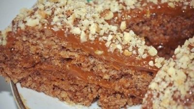 Быстрый ореховый торт без муки и масла