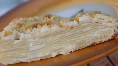 Быстрый пирог из слоеного теста с яблоками