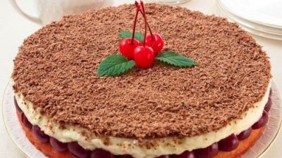 Быстрый пирог «Наслаждение» с вишней