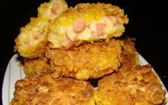 Быстрые сырные котлетки с сосисками