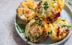 Фриттата с панчеттой и цукини в духовке