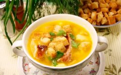 Суп гороховый с овощами и копчеными ребрышками