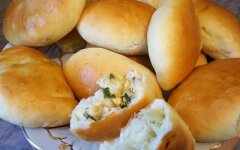 Дрожжевые пирожки на молоке с начинкой