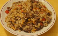 Перловка со свининой и овощами в мультиварке