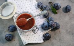 Сливовый соус с кинзой и болгарским перцем