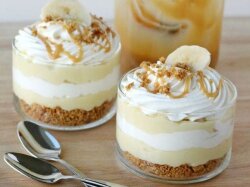 Карамельно-банановый десерт с кремом