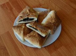 Пирожки из готового слоеного теста с начинкой из щавеля