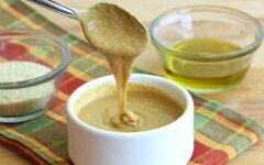 Кунжутный урбеч с оливковым маслом и медом