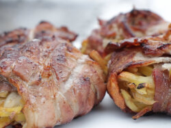 Свиная грудинка с картофелем на углях