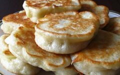 Дрожжевые постные оладьи без яиц и молока