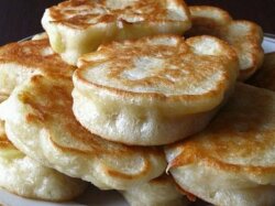 Дрожжевые постные оладьи без яиц и молока